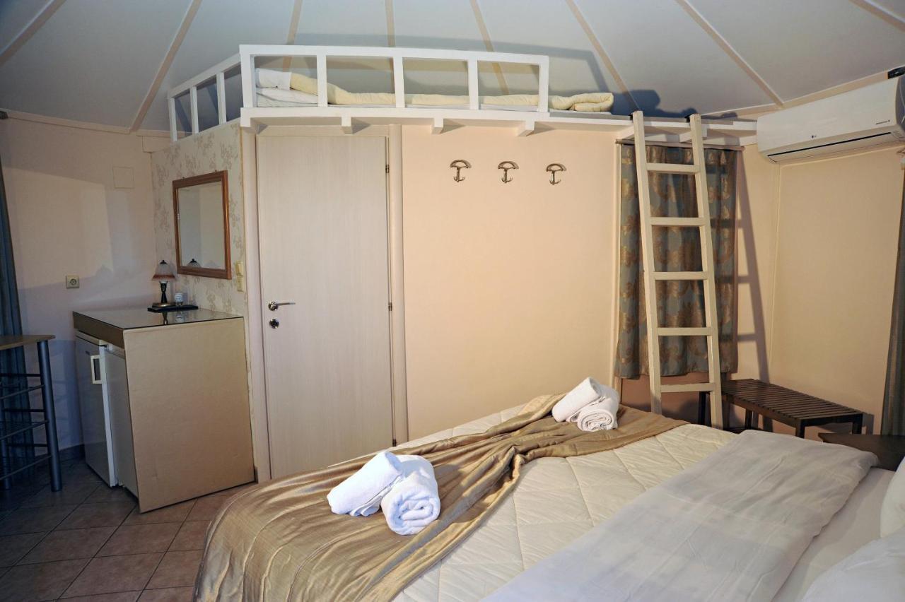 Chrissa Camping Rooms & Bungalows Delfi Esterno foto