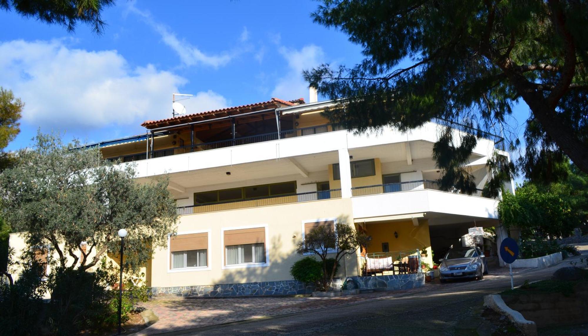 Chrissa Camping Rooms & Bungalows Delfi Esterno foto