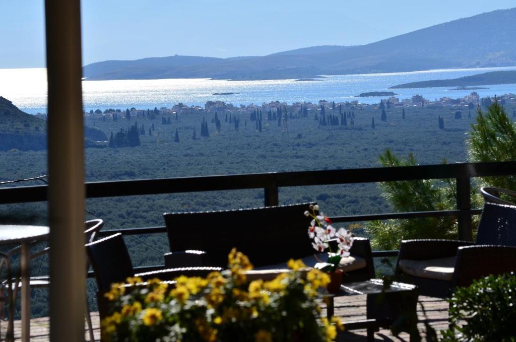 Chrissa Camping Rooms & Bungalows Delfi Camera foto